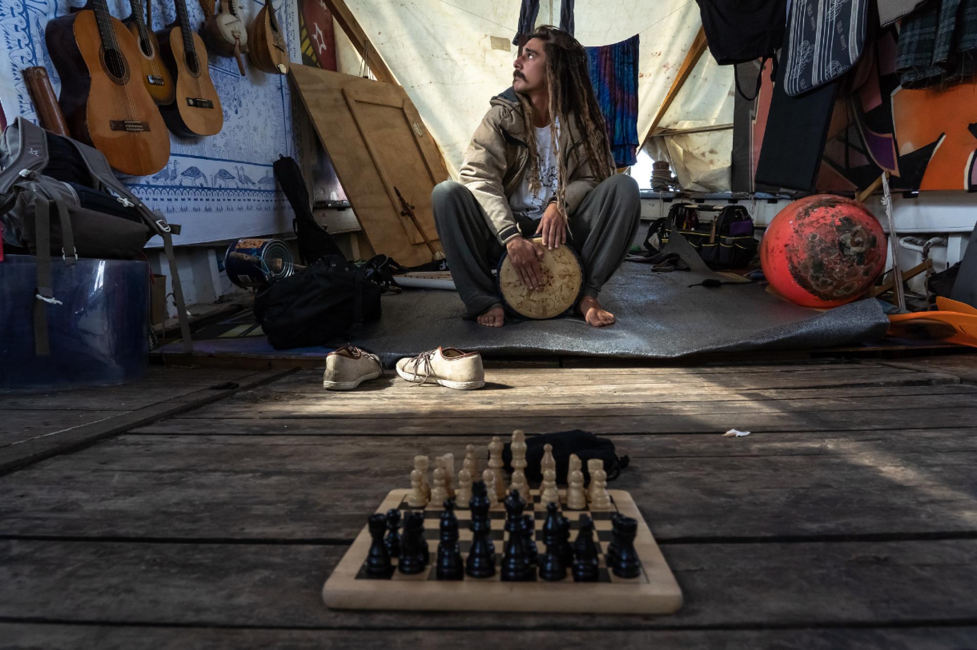 Attempt of Hon. Prophet Nassir Irafat to win the chess-game through devoted drumming 